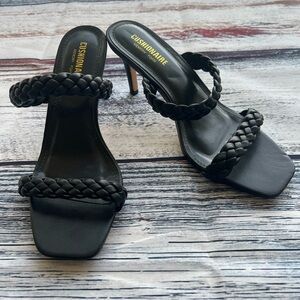 Cushionaire “Pippa” Memory Foam square-toe Black Braided Heeled Sandals EUC